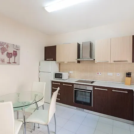 Ferries Apt, With Beautiful Views Ac & Wifi By 360 Estates Apartment Sliema