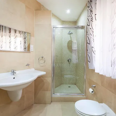 Apartment Ferries Apt, With Beautiful Views Ac & Wifi By 360 Estates Sliema