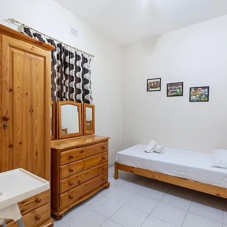 Apartment Ferries Apt, With Beautiful Views Ac & Wifi By 360 Estates